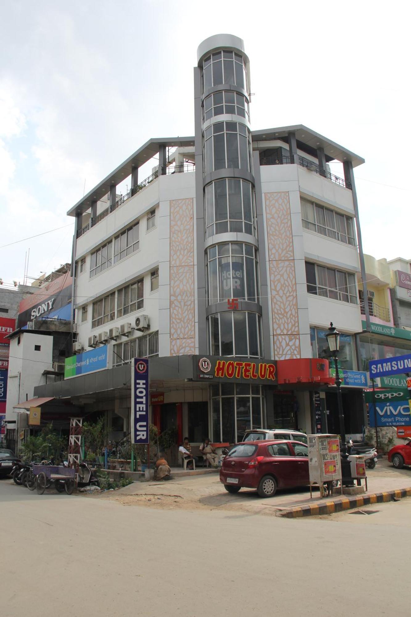 Hotel Ur Allāhābād Junction Exteriör bild
